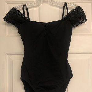 Black Pinch Leo with Lace Sleeves